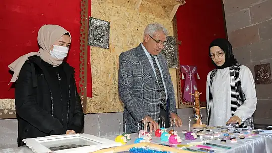 Kadınlar Öğreniyor, Ev Ekonomilerine Katkı Sağlıyor