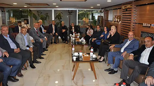 Miraç Akdoğan'dan ' Ahde Vefa' Eski ANAP'lılarla Bayramlaşma Töreni...