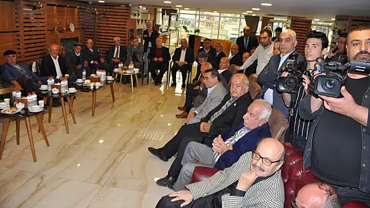 Miraç Akdoğan'dan ' Ahde Vefa' Eski ANAP'lılarla Bayramlaşma Töreni...