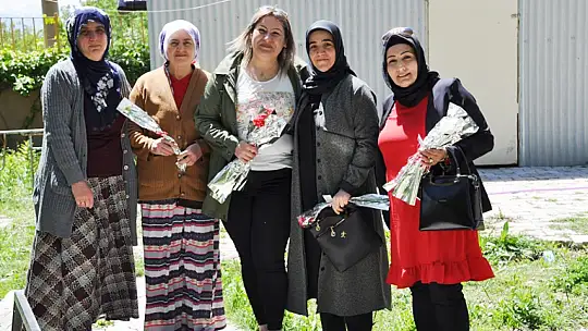 Maskar' Tüm Annelere Bizim İçin Özeldir'