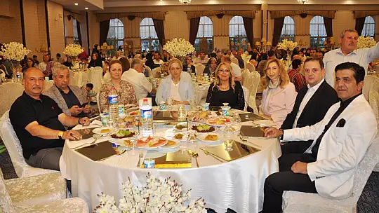 Tuğçe ve Onurhan Dillere Destan Düğün ile Evlendi.