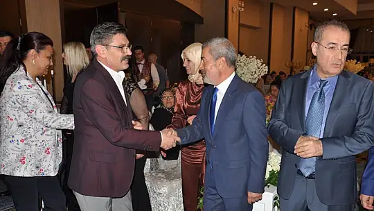 Tuğçe ve Onurhan Dillere Destan Düğün ile Evlendi.