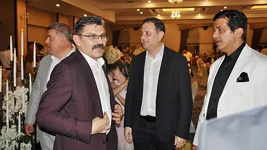 Tuğçe ve Onurhan Dillere Destan Düğün ile Evlendi.