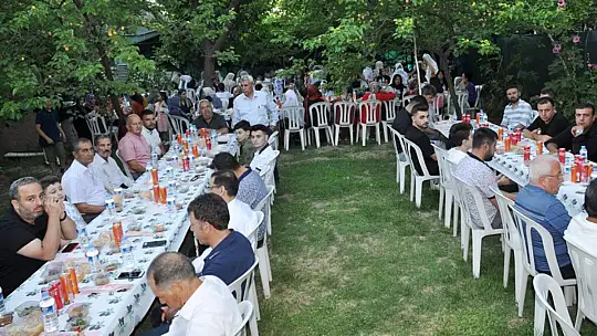 Günata Ailesi Yıllık Akraba İstişare Toplantısı Yaparak Türkiye'ye Örnek Oluyor
