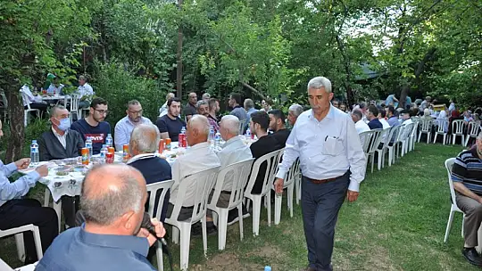 Günata Ailesi Yıllık Akraba İstişare Toplantısı Yaparak Türkiye'ye Örnek Oluyor