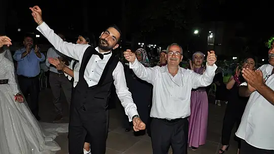 Kaya ve Duvarcı Ailelerinin Mutlu Günü