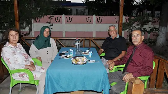 Turan ve Hayta Ailelerinin Mutlu Günü
