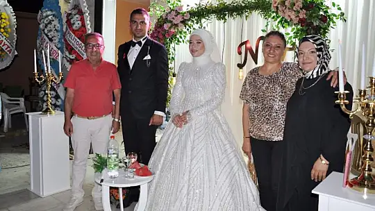 Turan ve Hayta Ailelerinin Mutlu Günü