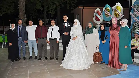Turan ve Hayta Ailelerinin Mutlu Günü