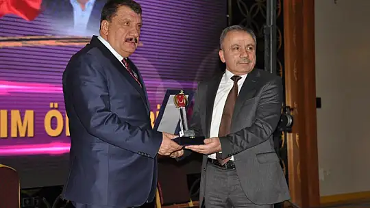 Muhteşem Gecede Haydar Karaduman Ödülleri Törenle Verildi