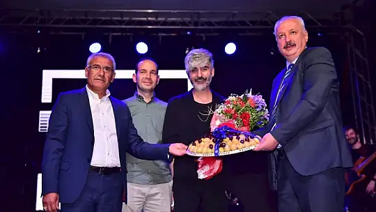 Manuş Baba Malatya'yı Salladı. Tebrikler Battalgazi Belediyesine