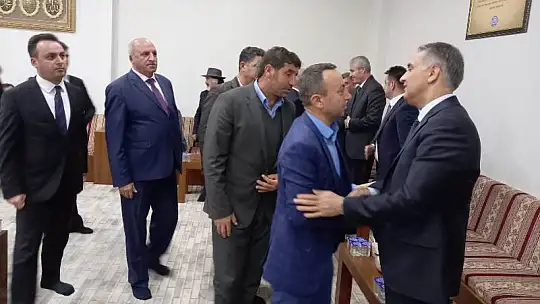 Malatyalı Muhtarlar ve AKCADAĞDER'den Vali Çuhadar'a Taziye Ziyareti