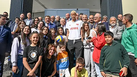 Gürkan' Memleketinizin İnsanları Sizlerle Gurur Duyuyor'