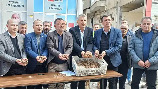 Mv. Ağbaba'dan Örnek Davranış' Malatya'da Kayısıların Alımına Bugün İtibariyle Başlıyoruz'