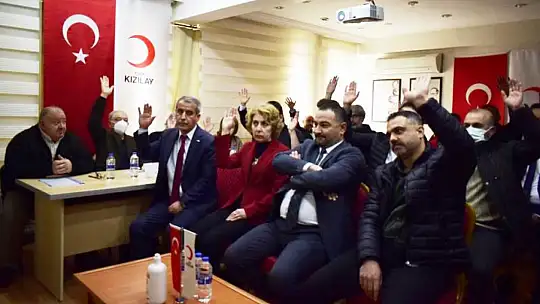 Türk Kızılay'ında Bayrak Değişimi