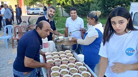 Akçadağ Dayanışma Derneği Genel Merkezinden Muhteşem Aşure Etkinliği