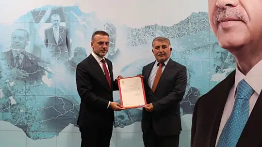 AK Parti Doğanşehir İlçede Rüstem Çatı Dönemi