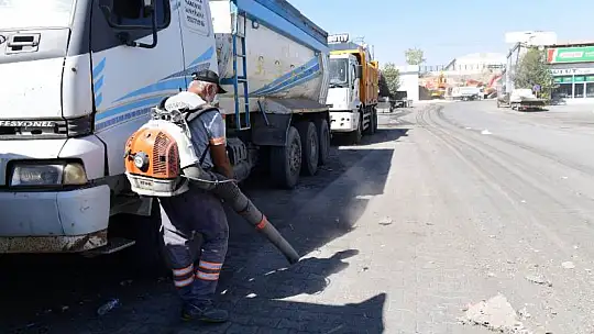 Başkan Çınar Özsan Sanayi Sitesinde Temizlik Çalışmalarını İnceledi