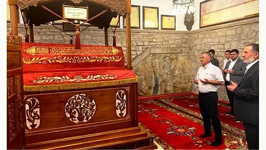 Vali Yazıcı'dan Darende Somuncu Baba Camii ve Külliyesine ziyaret