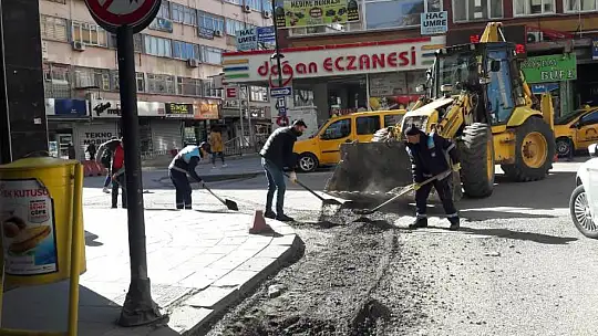 Muhtar Tur'dan Başkan Güder'e Hizmet Teşekkürü
