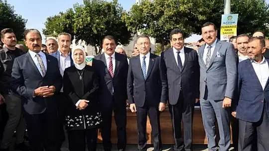 Cumhurbaşkanı Yardımcısı Fuat Oktay'dan Başkan Gürkan'a Övgü