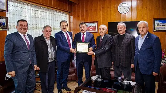 Başkan Gürkan'a Malatya Esnafları Adına Teşekkür Plaketi