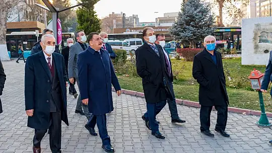 Başkan Gürkan'a Malatya Esnafları Adına Teşekkür Plaketi