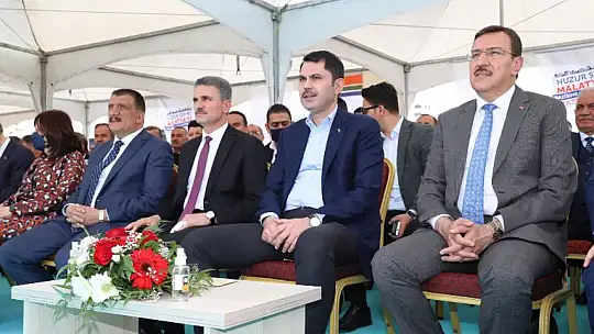 100. Yıl Kent Parkı Temel Atma ve İlk Fidanı Toprakla Buluştu
