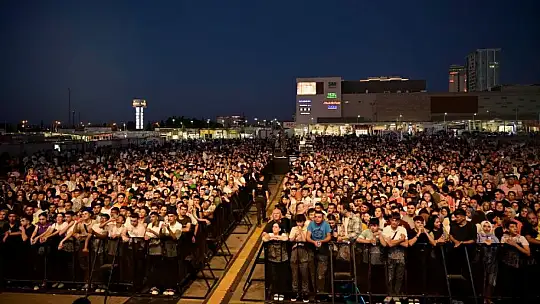 26. Kayısı Festivalinde Malatyalılar Konserlerle Doyasıya Stres Attılar