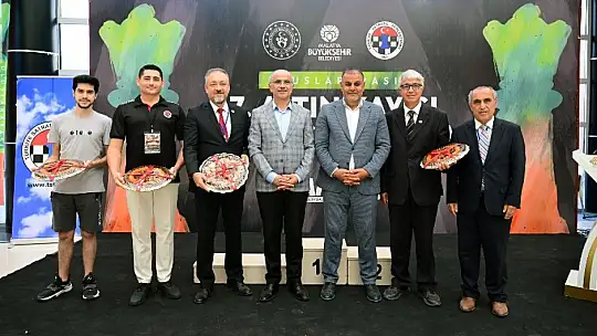 Başkan Er' Satranç Hayatın Bir Minyatürüdür'