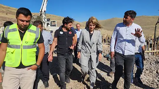 'Milletvekili Ölmeztoprak'tan Yapımı Süren Afet Konutlarında İnceleme'