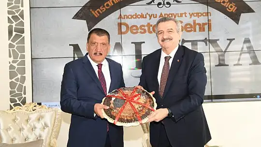 Büyükdede Başkan Gürkan İle Bir Araya Geldi.