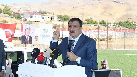 Gürkan' Sürgü Futbol Sahası, Doğanşehir'imize Hayırlı Uğurlu Olsun'