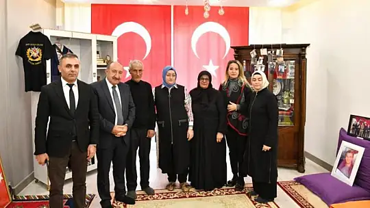 Vali Yazıcı'nın Eşi Hanife Yazıcı'dan Şehit Ailelerine Ziyaret