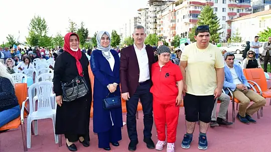 Yeşilyurt Kent Konseyi'nde Düzenlenen Sanat Şenliğinde Coşku Dolu Anlar