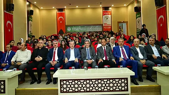 Çınar' Bizler Her Zaman Öğrencilerimizle ve Gençlerimizle Bir Aradayız'