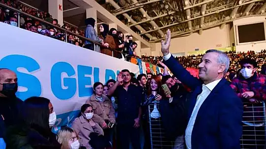 Yeşilyurt Belediyesi Gençlik Şöleni Renkli ve Coşku Dolu Geçti