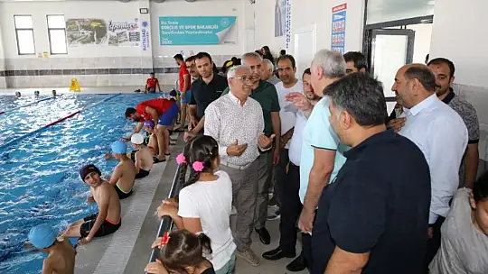 Başkan Güder, Gençlerle Birlikte Kulaç Attı