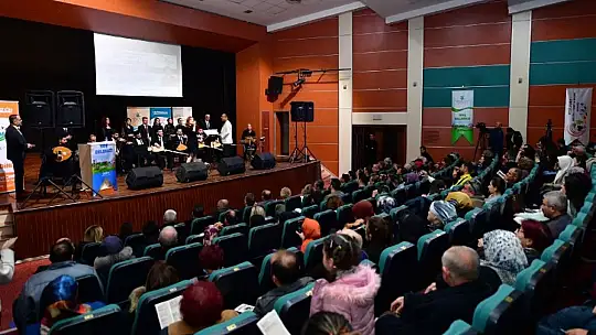 3.Unutulmayan Şarkılar ve Türküler' Konserine Sanatseverler Büyük İlgi