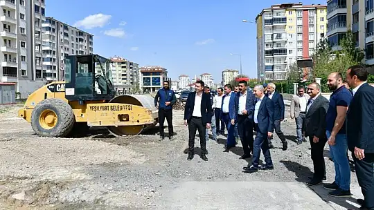 Başkan Çınar Çilesiz Mahallesindeki Hizmetleri İnceledi