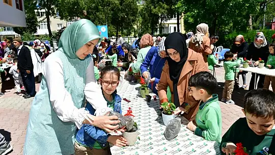 'Bugün Herşey Annem İçin'