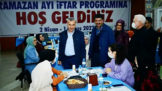 Başkan Çınar, Üniversiteli Öğrencilerle İftar Programında Buluştu