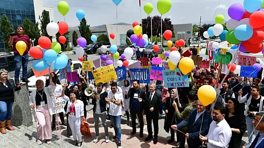 Çınar' Löseminin İlacı Sevgi ve Moraldir'