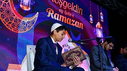 'Kadir Gecesi Özel Programına Büyük İlgi'