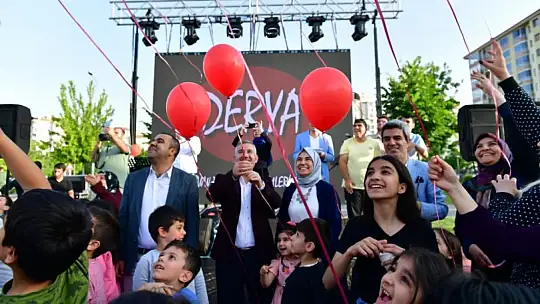 Yeşilyurt Kent Konseyi'nde Düzenlenen Sanat Şenliğinde Coşku Dolu Anlar