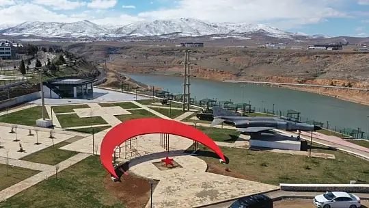 Başkan Çınar, Savunma Sanayi ve Savaş Makinaları Açık Hava Müzesindeki Çalışmaları İnceledi