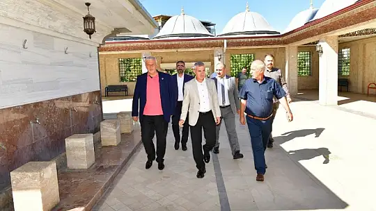 Yeşilyurt Belediyesi 'Cami Temizleme Ekipleri' Görevde