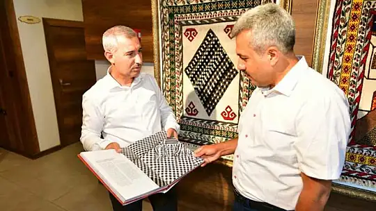 Başkan Çınar, Tarihi Yeşilyurt Konakları'nda Özel Misafirlerini Ağırladı
