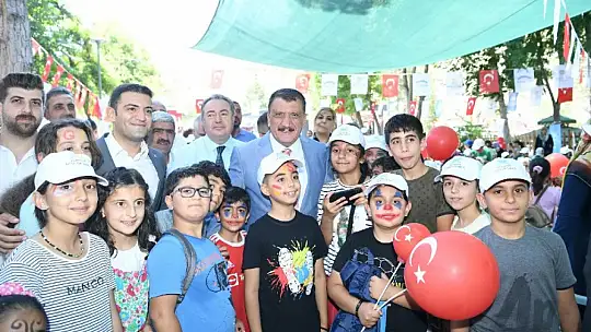 Büyükşehir Belediyesinden Yaz Okulu Final Şenlikleri