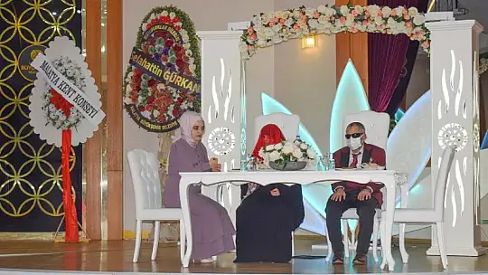 Görme Engelli Çiftin Mutlu Günü